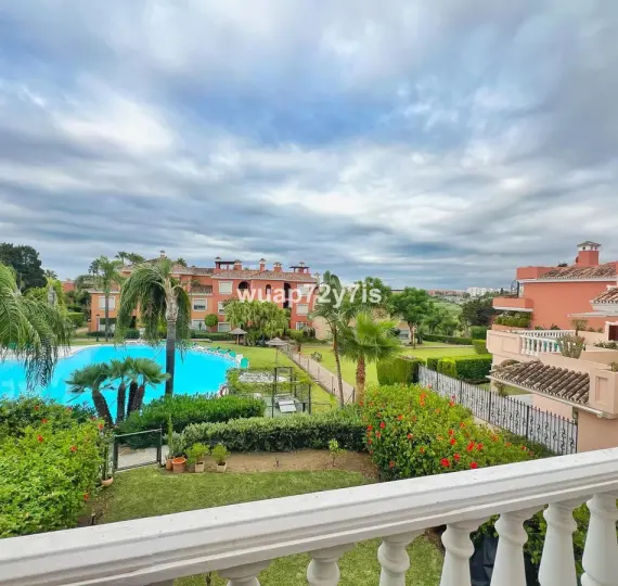 Middle floor apartment R5121478