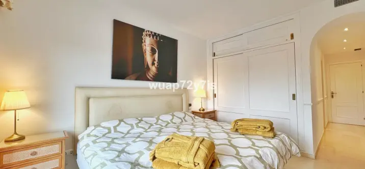 Middle floor apartment R5121478 2