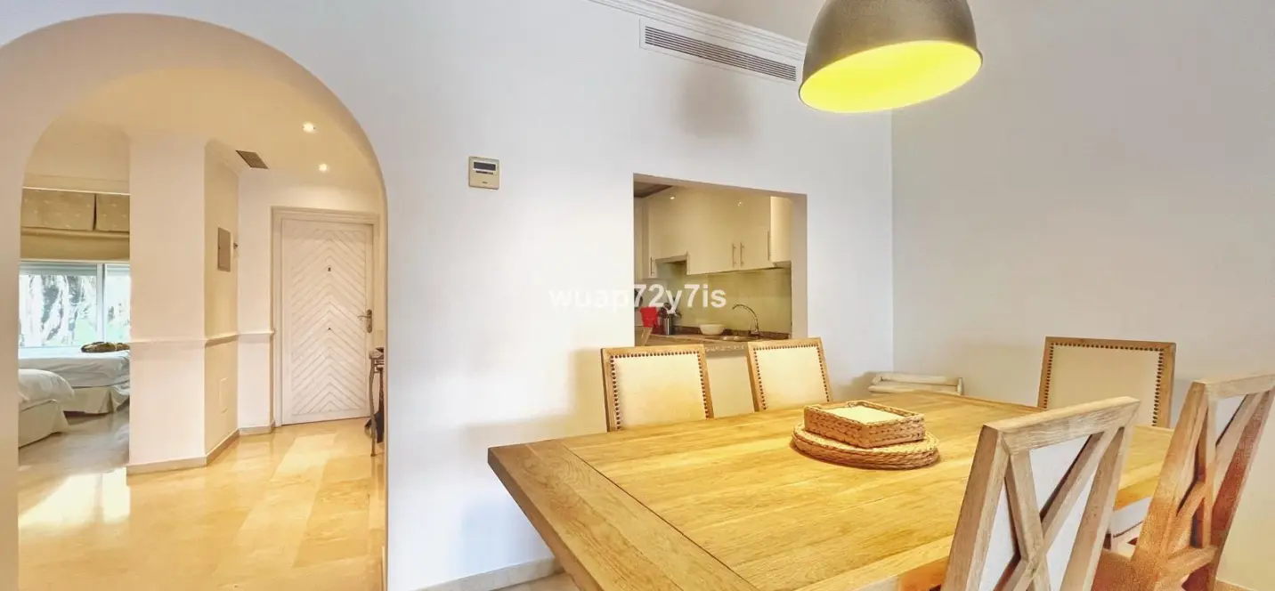 Sale of middle floor apartment in Costalita 3
