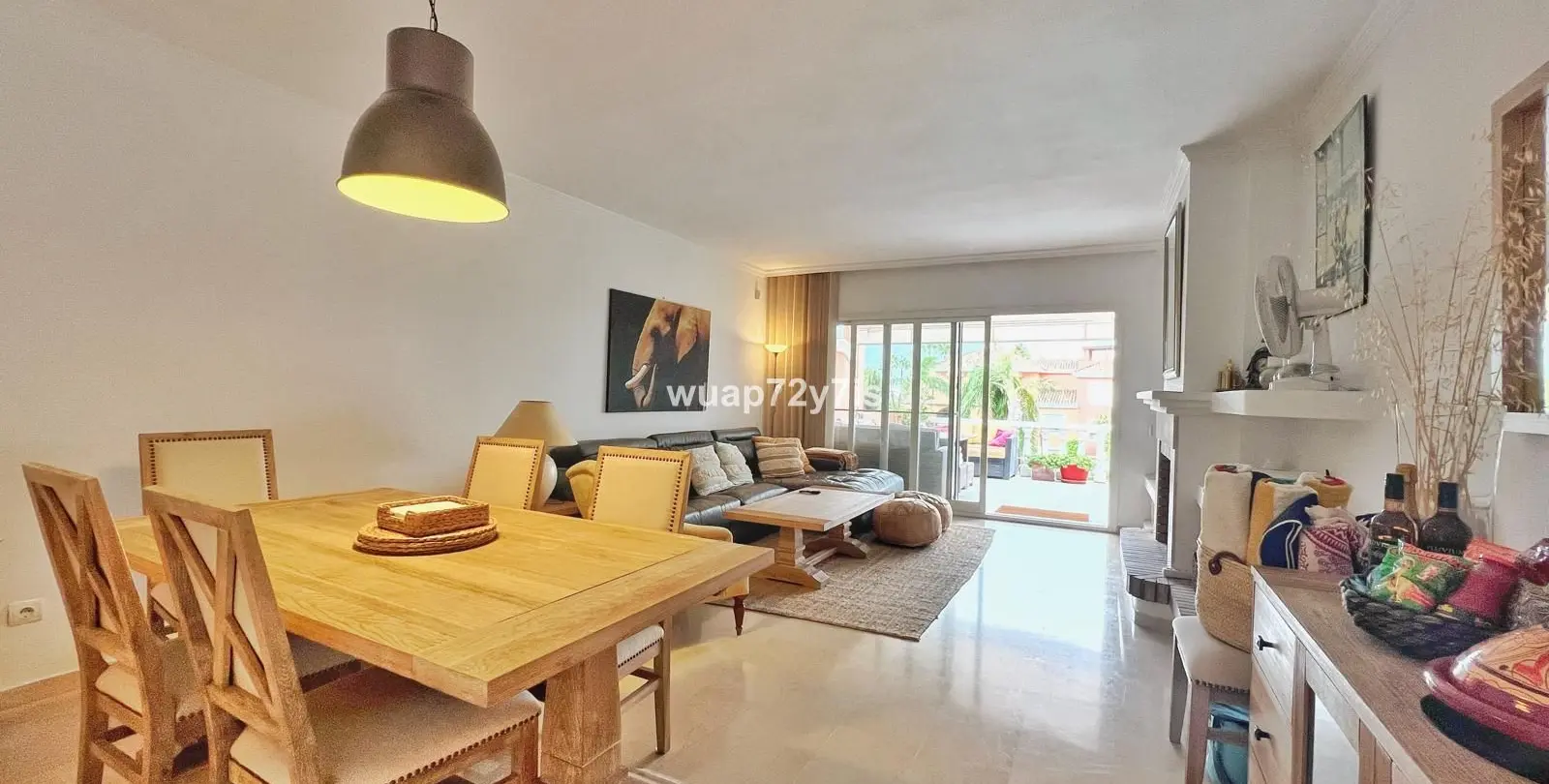 Sale of middle floor apartment in Costalita 6