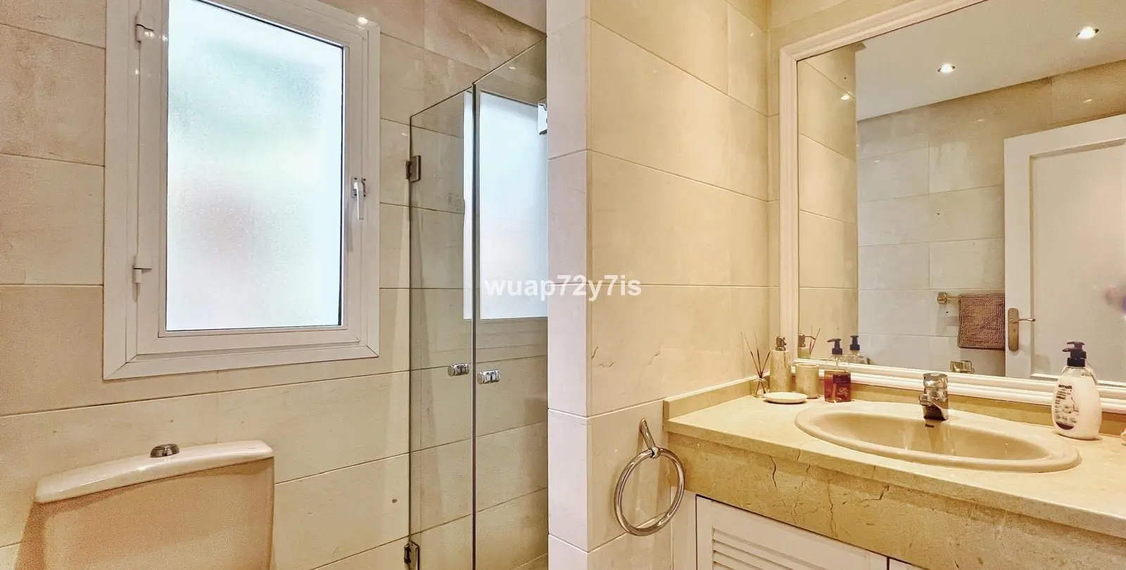Sale of middle floor apartment in Costalita 15