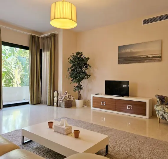 Long-term rent of ground floor apartment in Benahavís