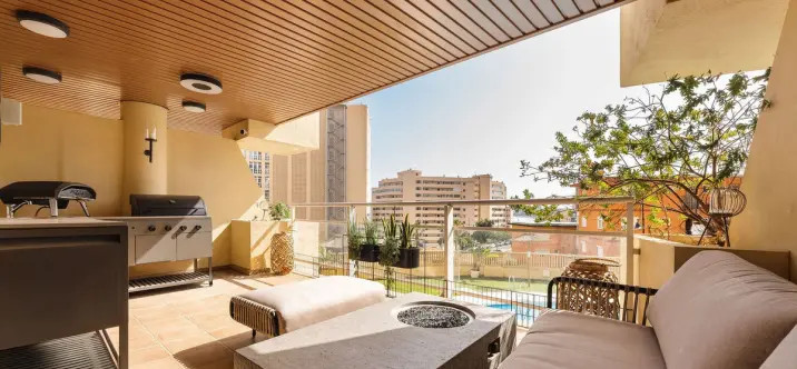 Sale of middle floor apartment in Torreblanca 4