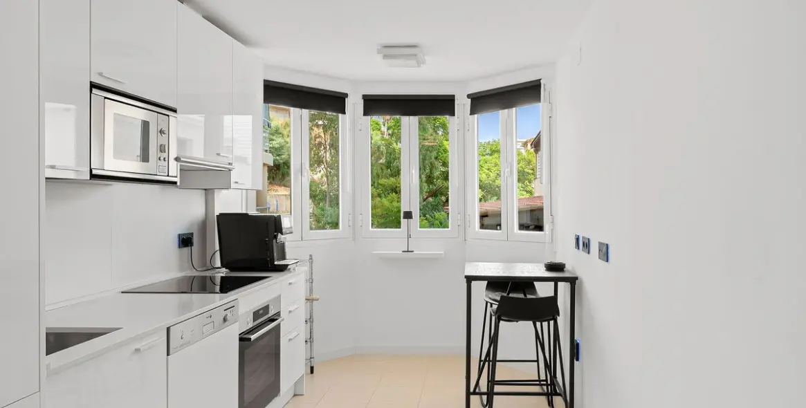 Sale of middle floor apartment in Torreblanca 12