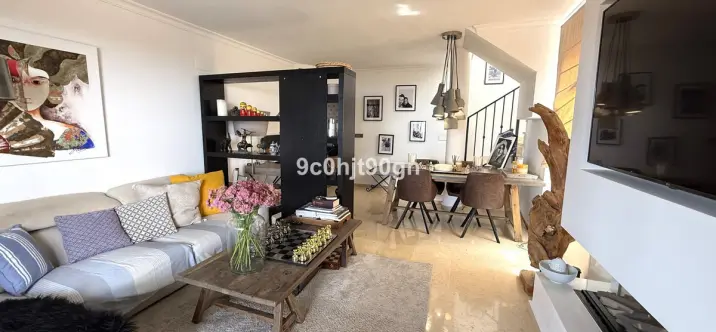 Sale of penthouse duplex in Elviria 0