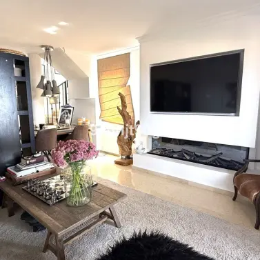 Продажа двухуровневого пентхауса в Elviria