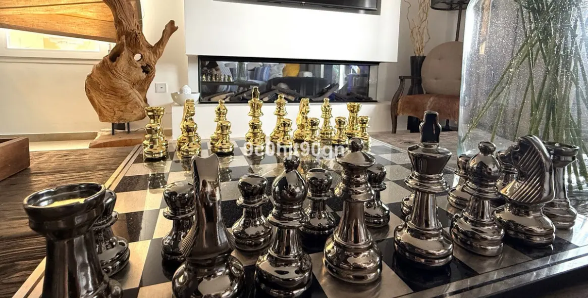 Продажа двухуровневого пентхауса в Elviria 6