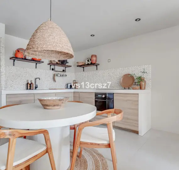 Sale of middle floor apartment in Nueva Andalucía