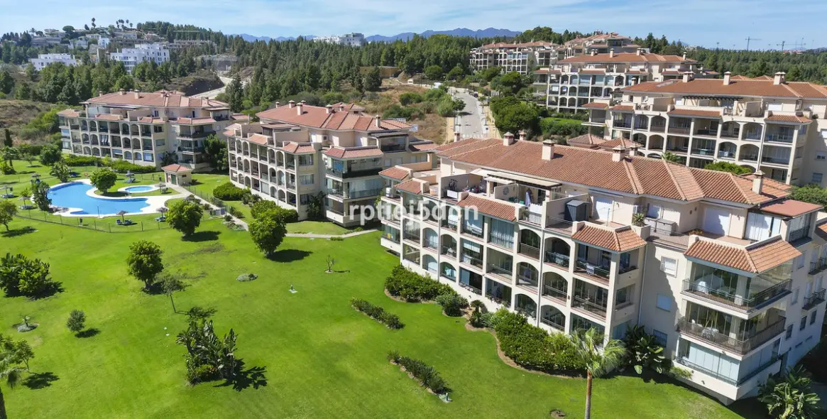 Sale of penthouse in La Cala de Mijas 2