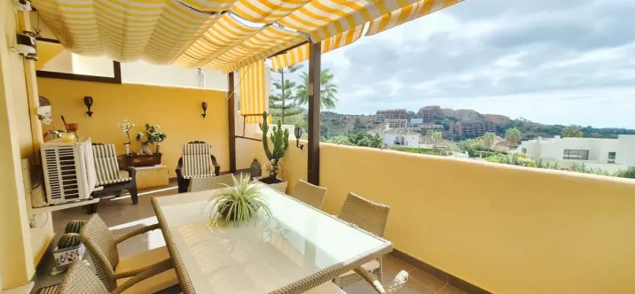 Sale of duplex in Elviria 2