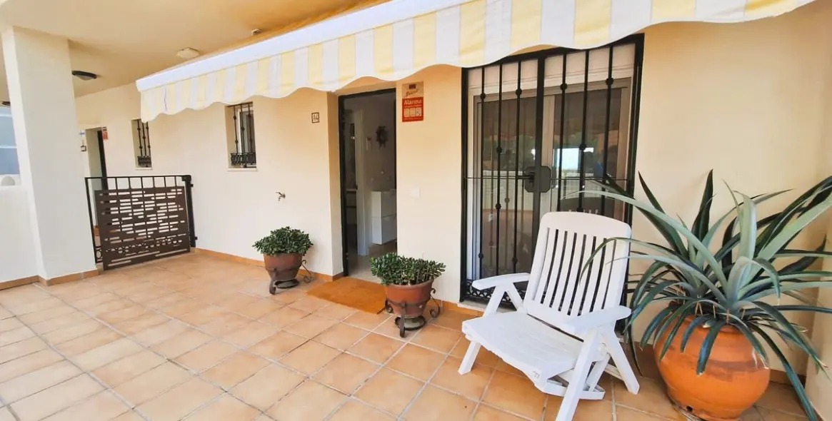 Sale of duplex in Elviria 17