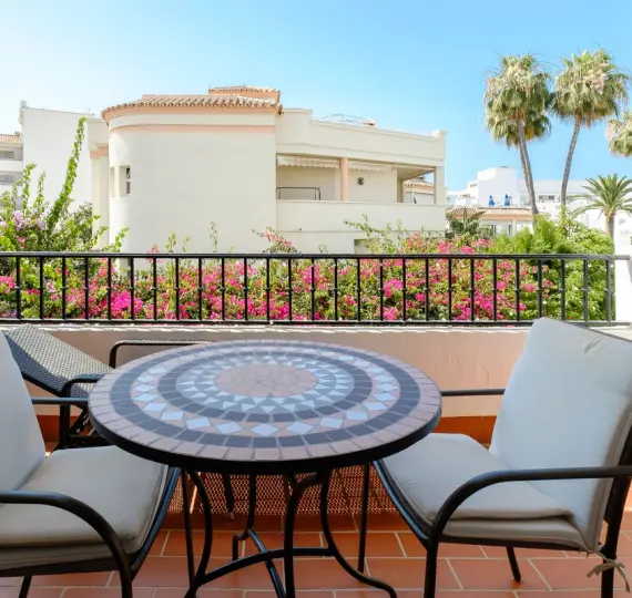 Sale of middle floor apartment in Nerja