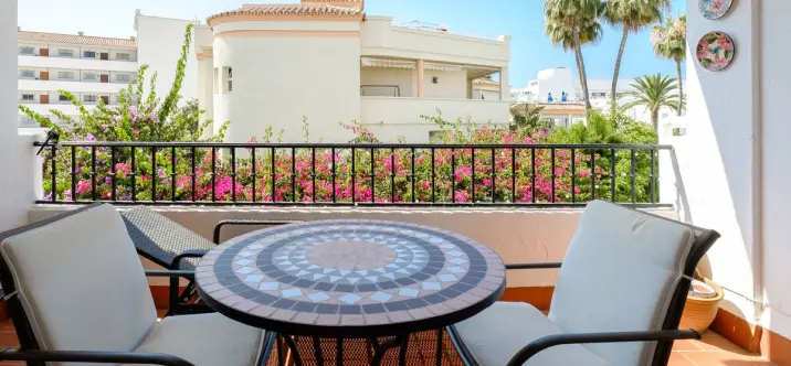 Sale of middle floor apartment in Nerja 4