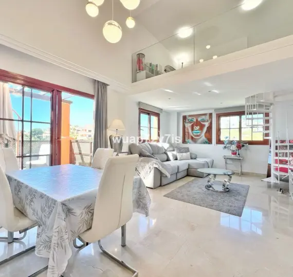 Продажа пентхауса в Benahavís