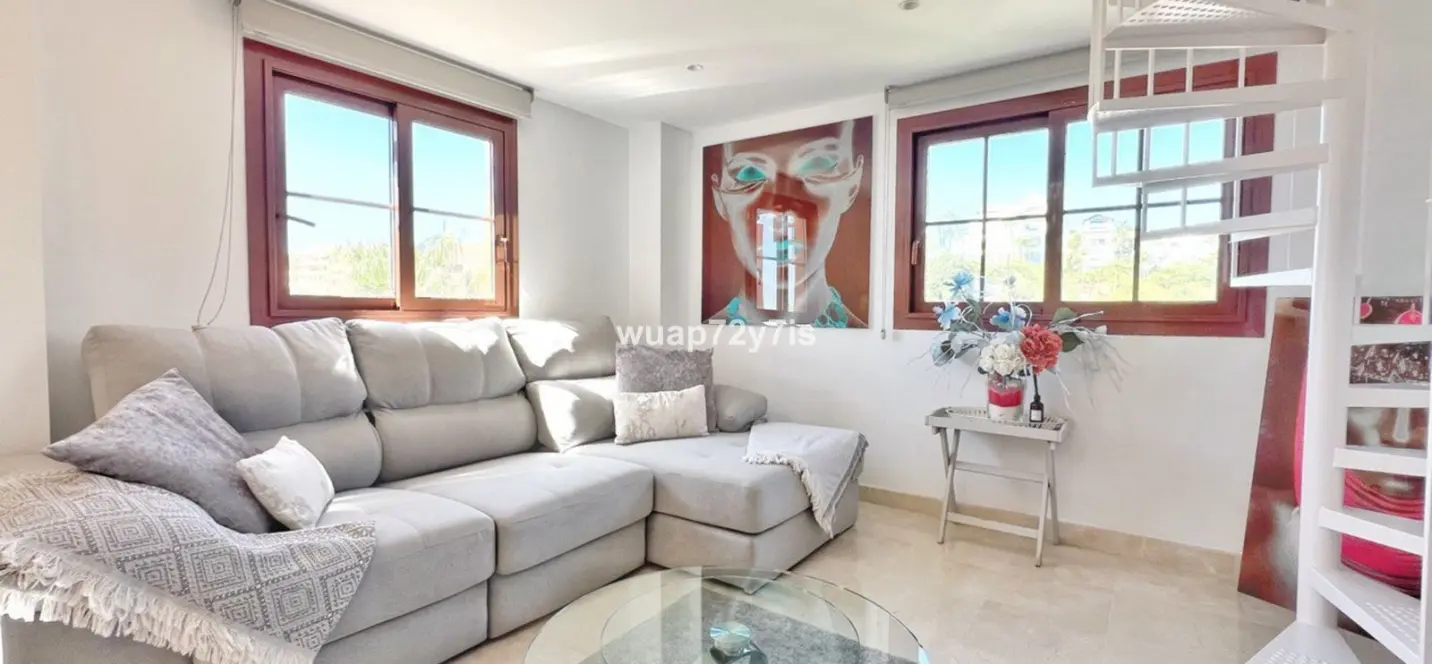 Sale of penthouse in Benahavís 2