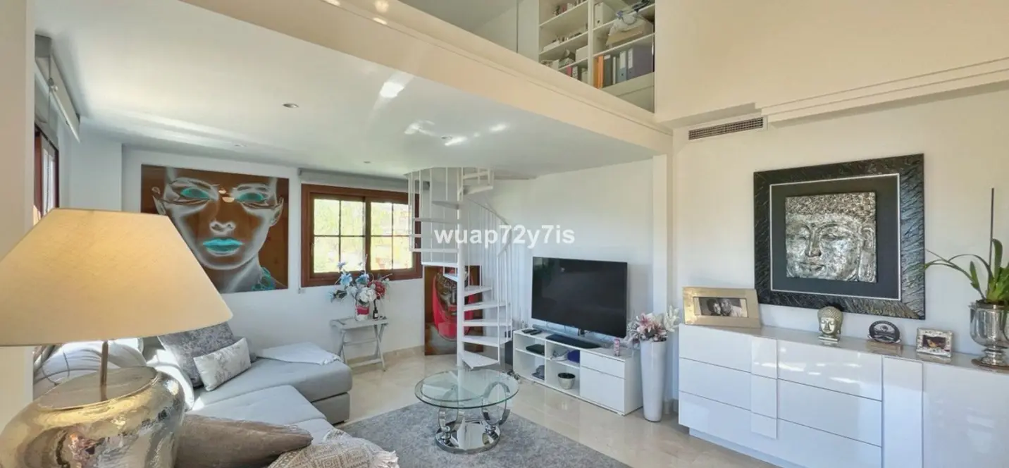 Sale of penthouse in Benahavís 3