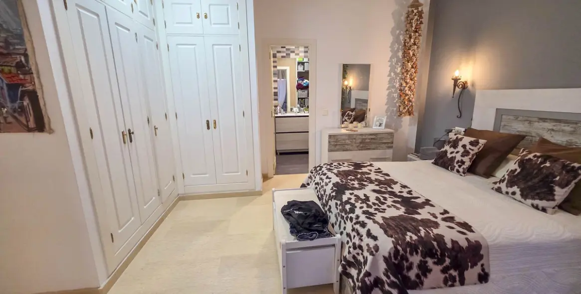 Sale of ground floor apartment in La Duquesa 34