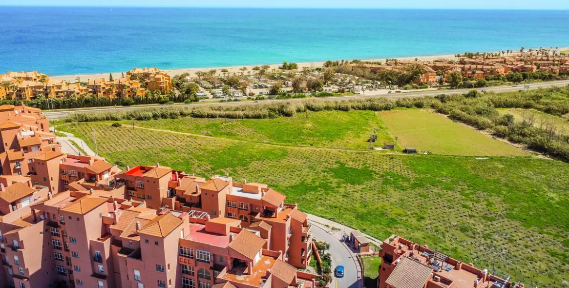 Sale of ground floor apartment in La Duquesa 56