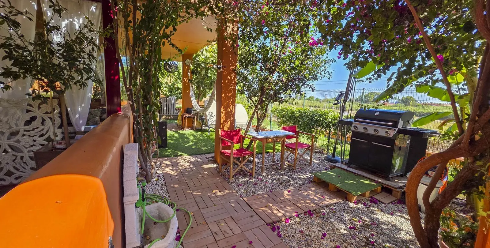 Venta de apartamento en planta baja en La Duquesa 15