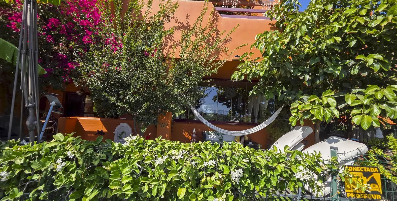 Venta de apartamento en planta baja en La Duquesa 17