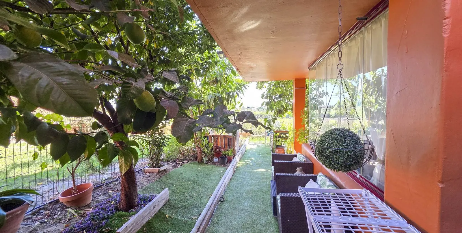 Venta de apartamento en planta baja en La Duquesa 20