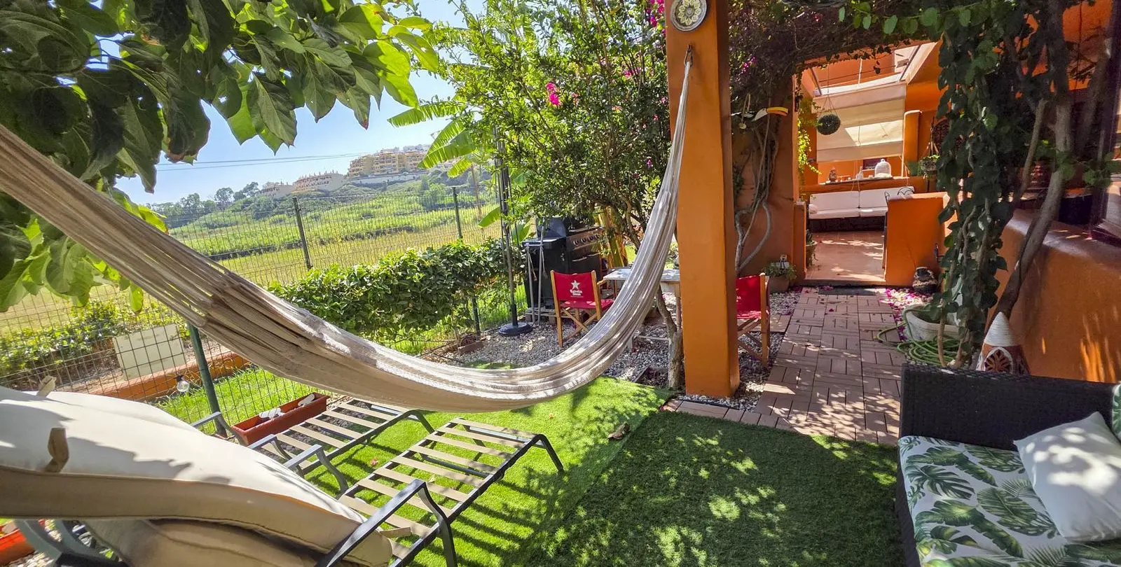 Venta de apartamento en planta baja en La Duquesa 22