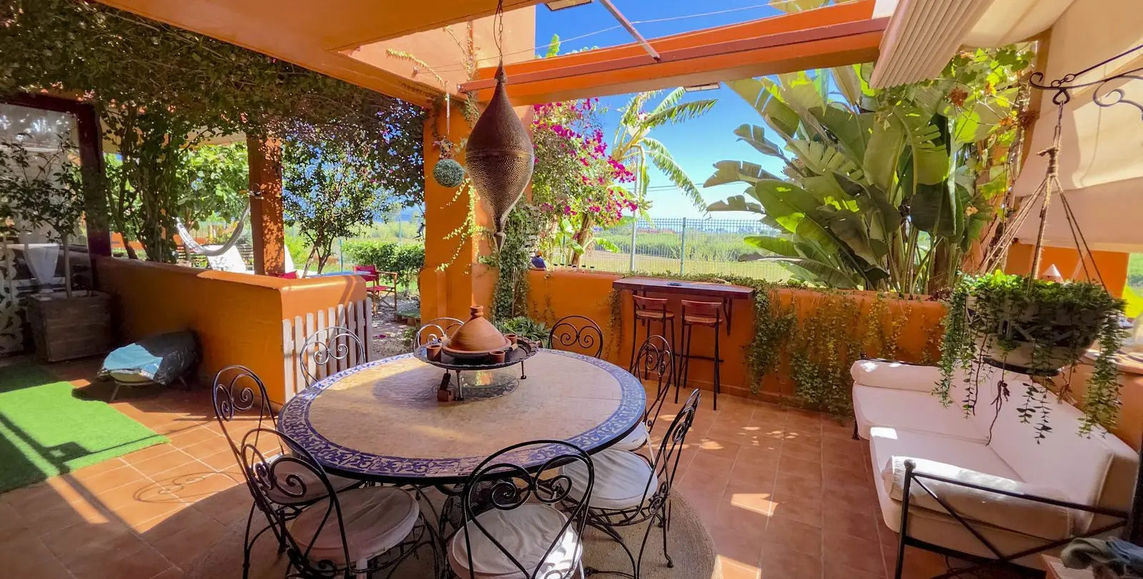 Venta de apartamento en planta baja en La Duquesa 25