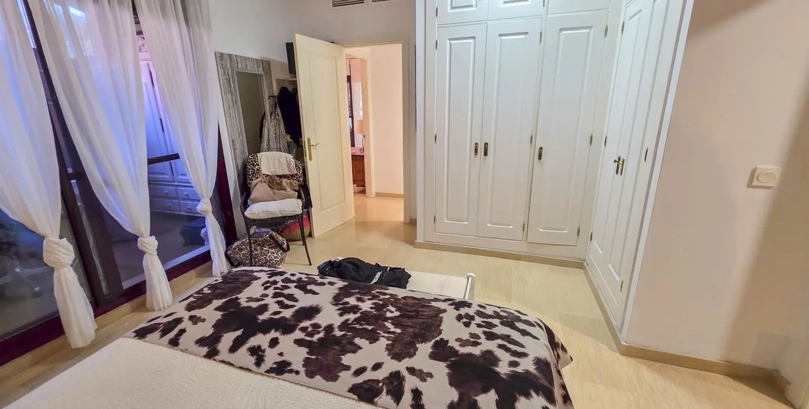 Venta de apartamento en planta baja en La Duquesa 36