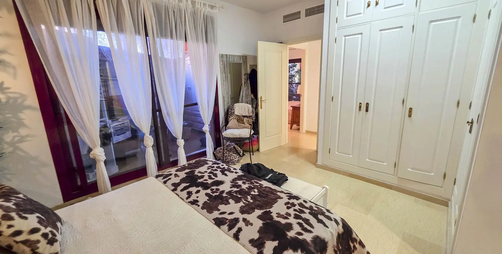 Venta de apartamento en planta baja en La Duquesa 37