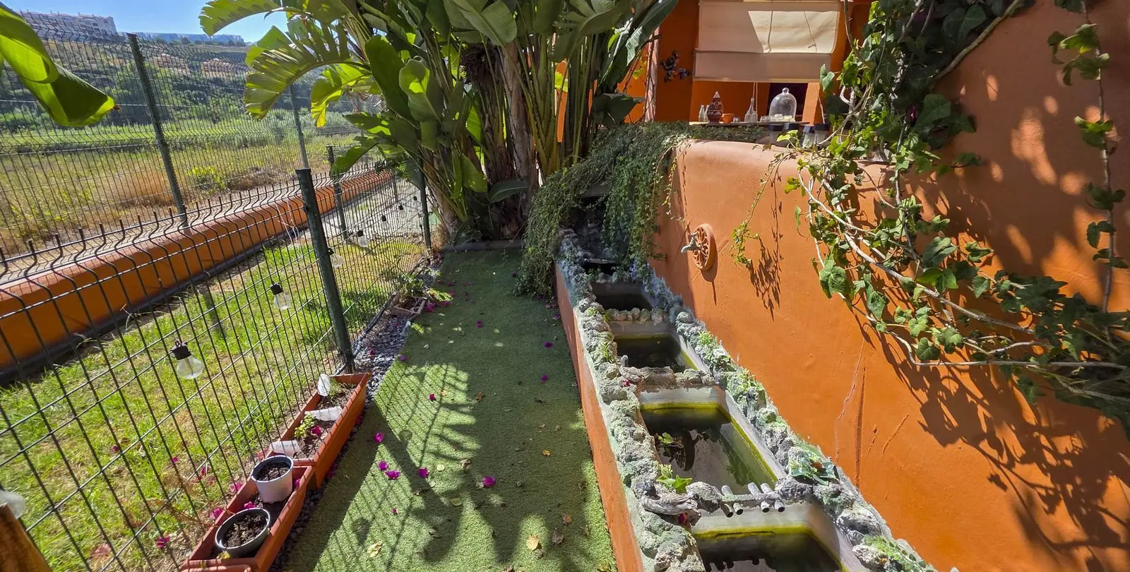 Venta de apartamento en planta baja en La Duquesa 52