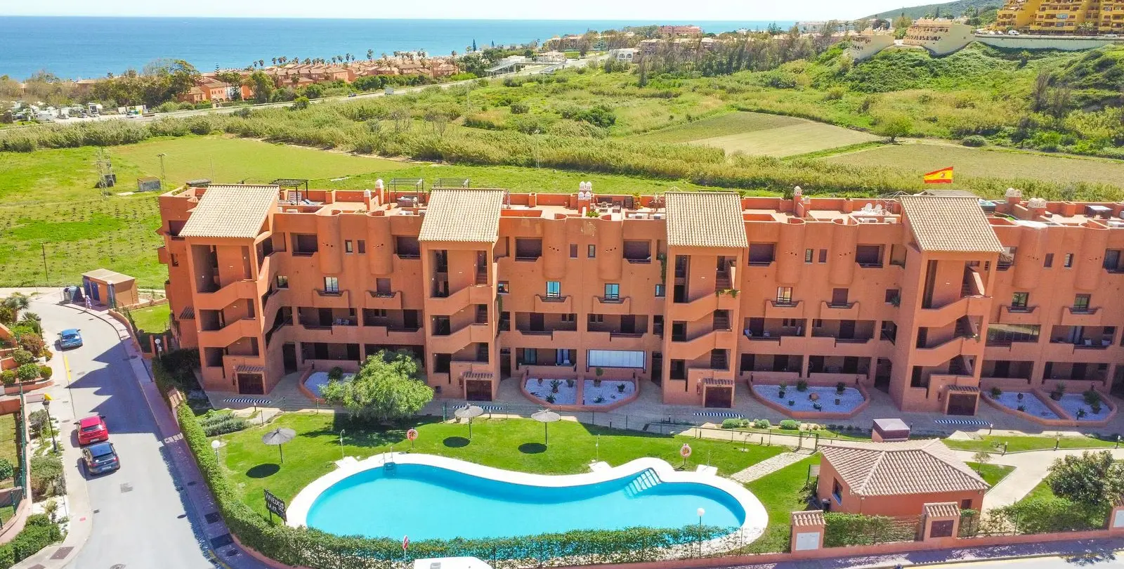 Venta de apartamento en planta baja en La Duquesa 55