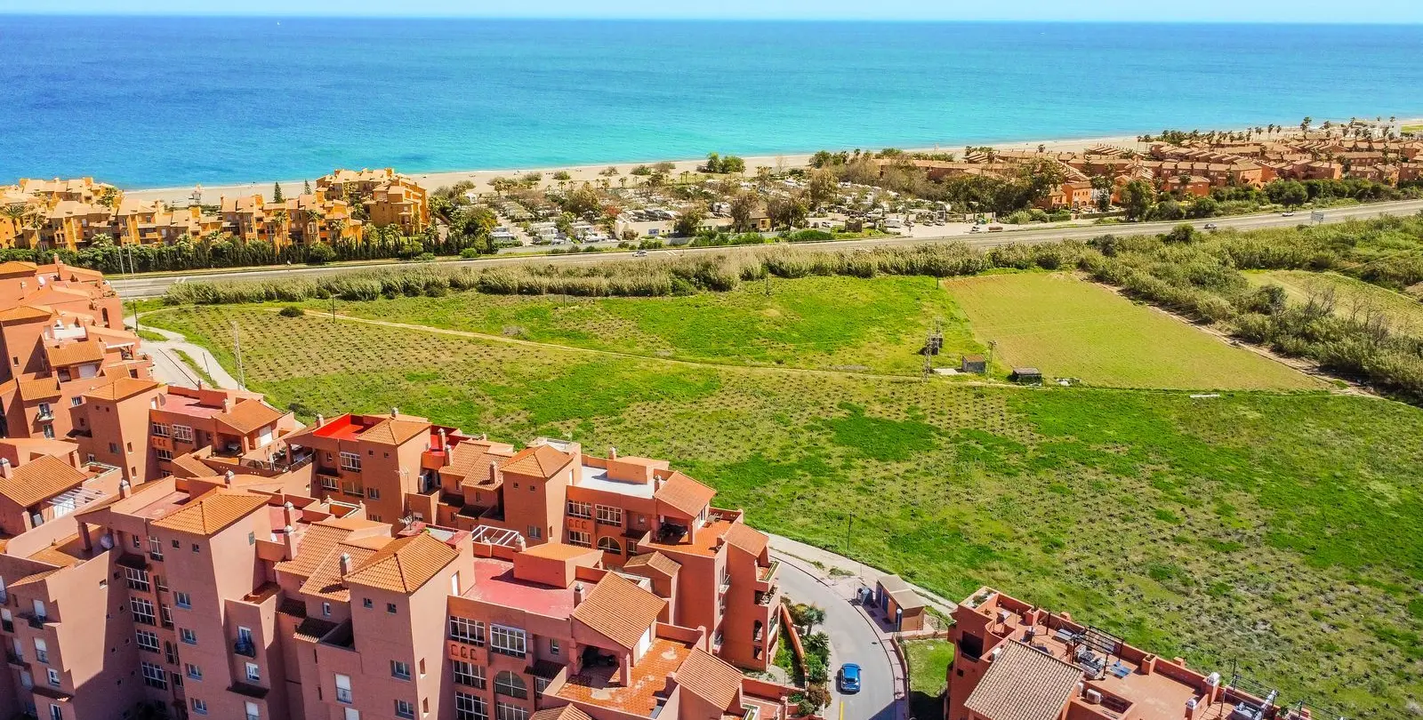 Venta de apartamento en planta baja en La Duquesa 56