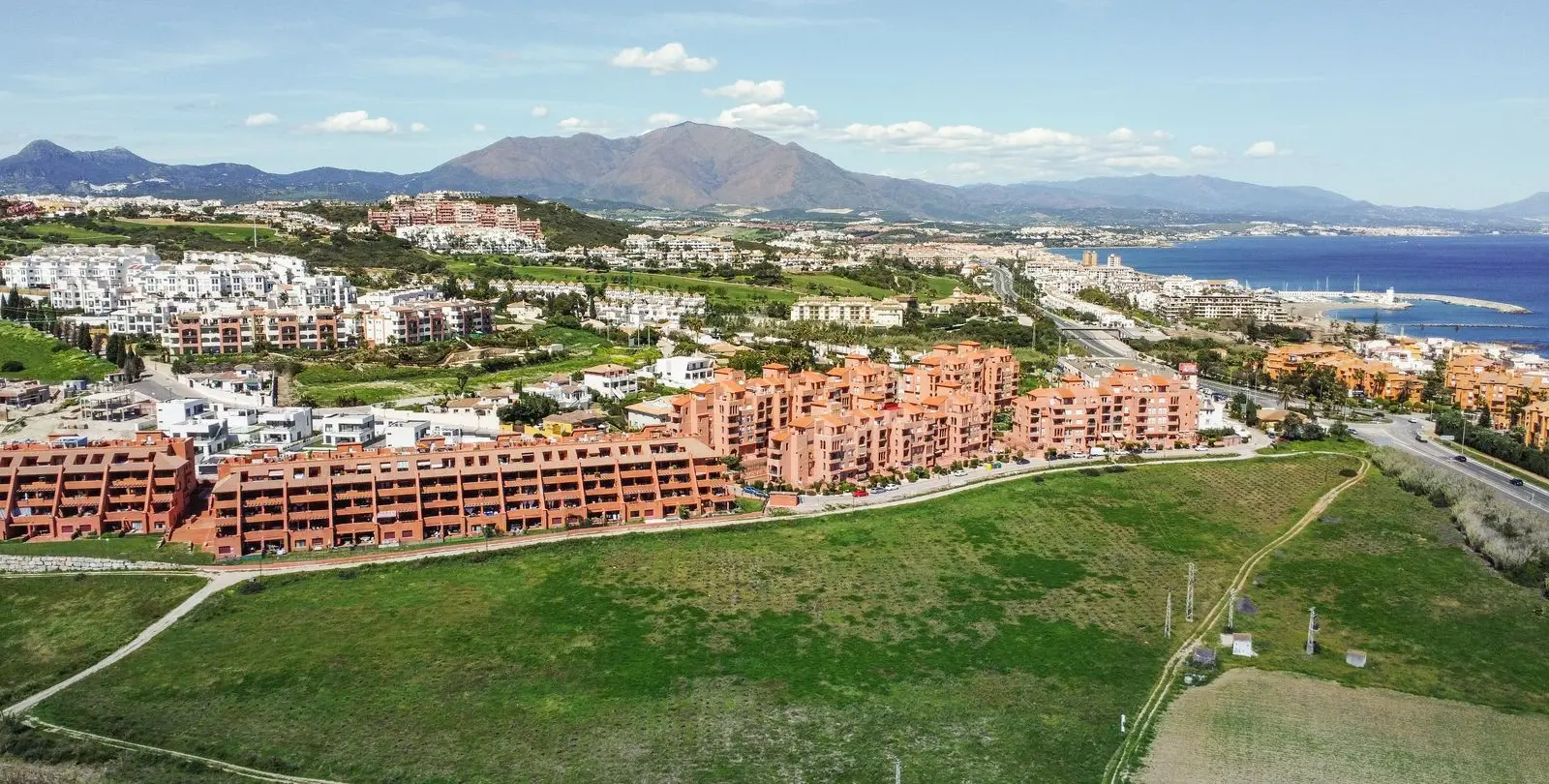 Venta de apartamento en planta baja en La Duquesa 58