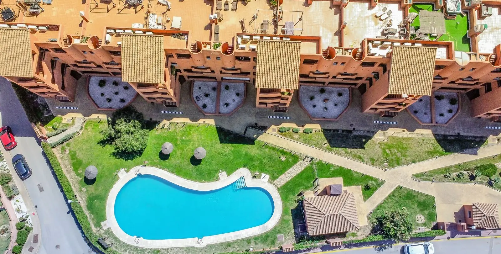 Venta de apartamento en planta baja en La Duquesa 59