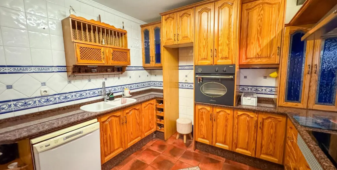 Продажа дома на две семьи в Guadalmar 2