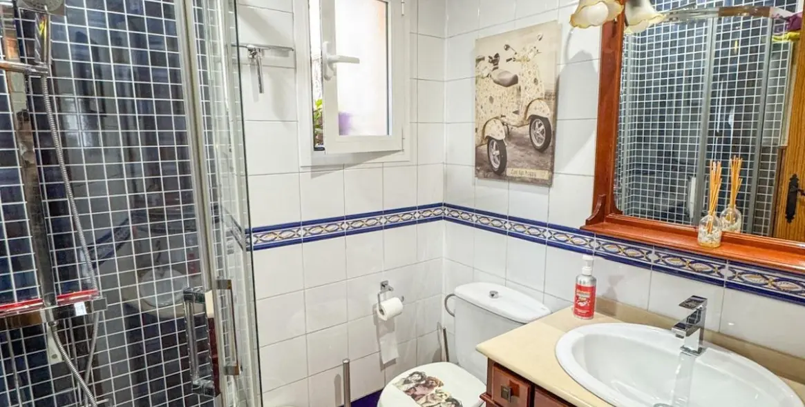 Продажа дома на две семьи в Guadalmar 9