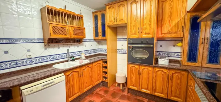 Продажа дома на две семьи в Guadalmar 1