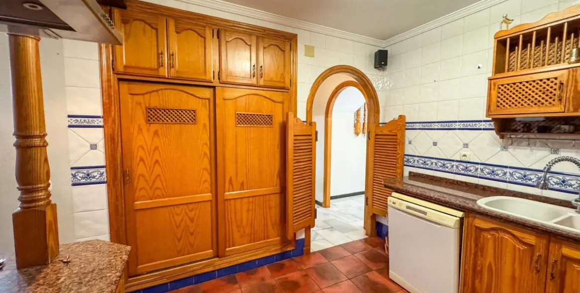 Продажа дома на две семьи в Guadalmar 3