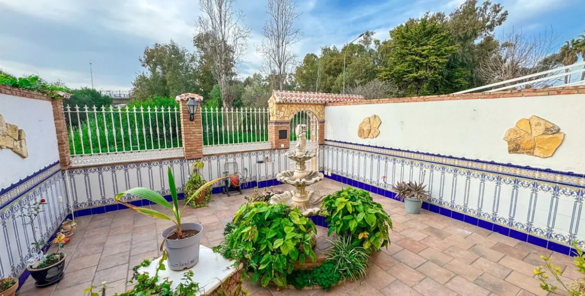 Sale of semi-detached house in Guadalmar 23