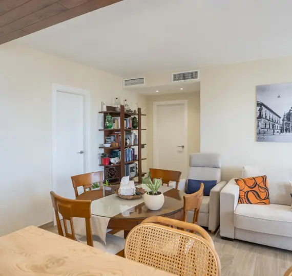 Продажа апартаментов на среднем этаже в Marbella