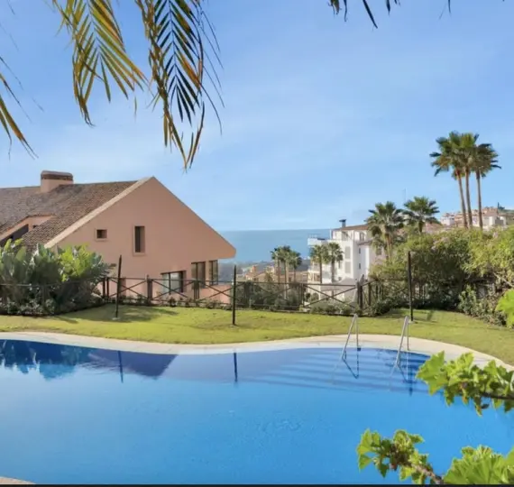 Sale of penthouse duplex in Calahonda