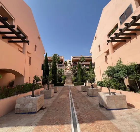 Sale of penthouse duplex in Calahonda