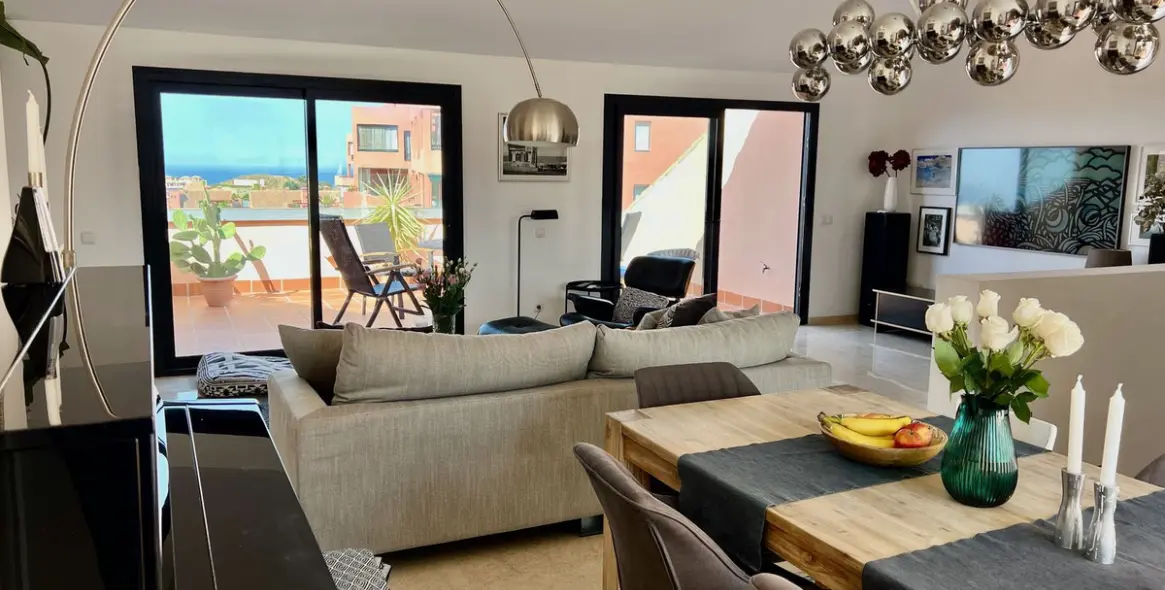 Sale of penthouse duplex in Calahonda 6