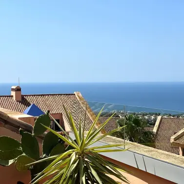 Sale of penthouse duplex in Calahonda
