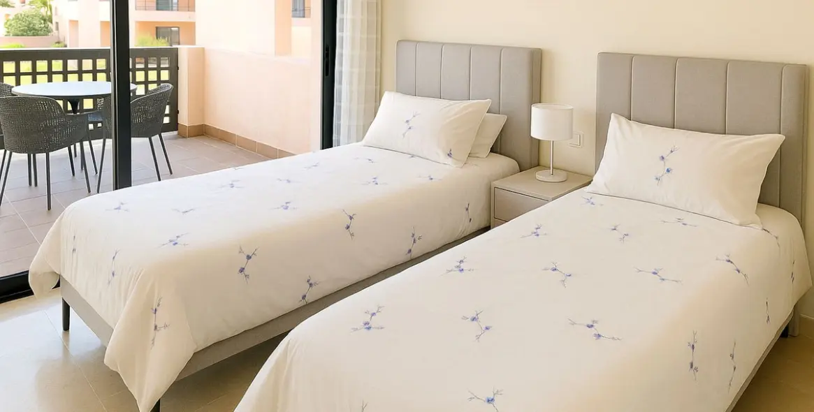 Sale of penthouse duplex in Calahonda 8