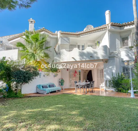 Продажа таунхауса в Calahonda