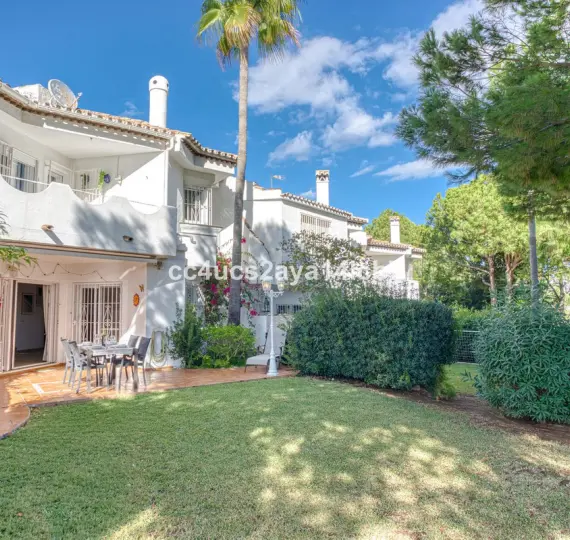 Продажа таунхауса в Calahonda