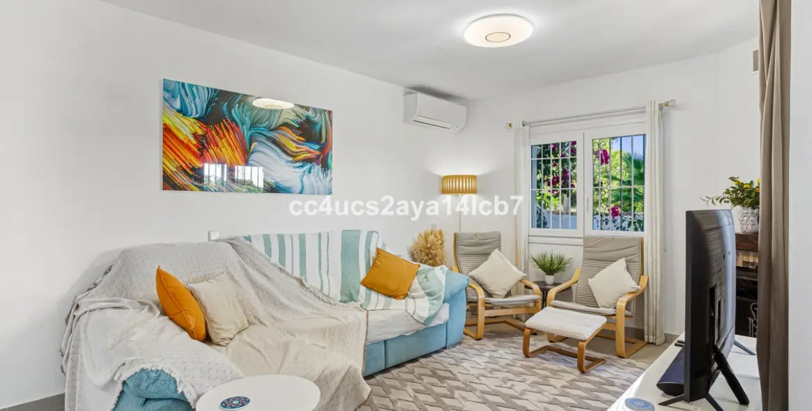 Продажа таунхауса в Calahonda 4