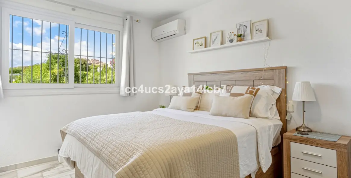 Продажа таунхауса в Calahonda 12