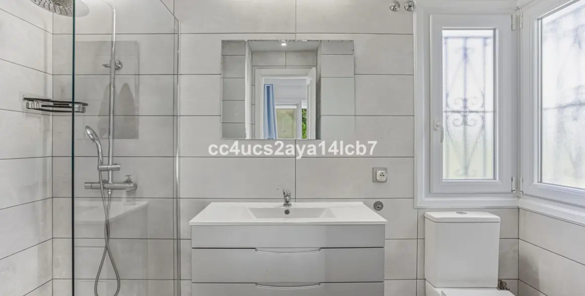 Продажа таунхауса в Calahonda 14